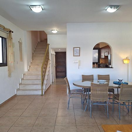 Pool Side 2 Bedroom Queens Gardens Complex Pafos Dış mekan fotoğraf
