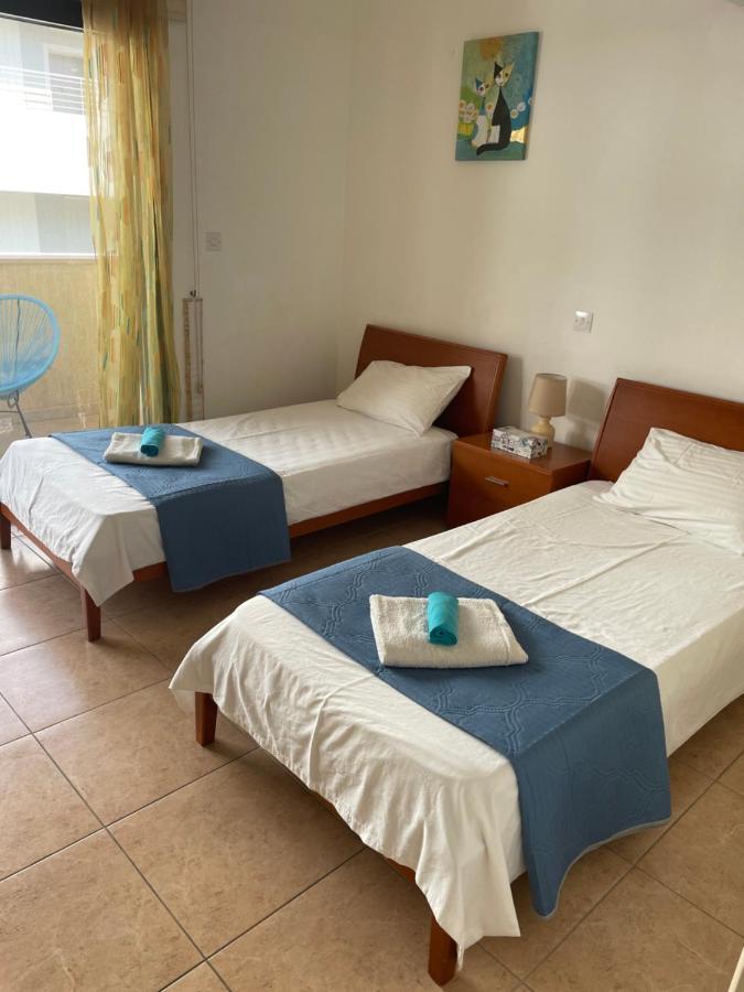 Pool Side 2 Bedroom Queens Gardens Complex Pafos Dış mekan fotoğraf