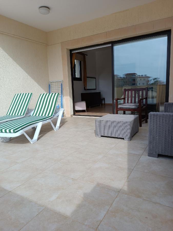 Pool Side 2 Bedroom Queens Gardens Complex Pafos Dış mekan fotoğraf