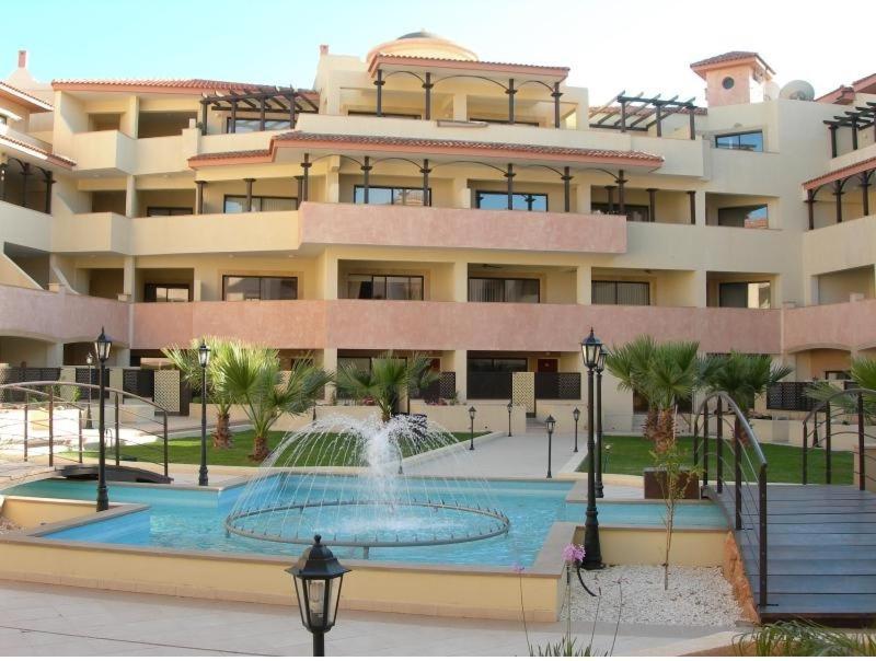 Pool Side 2 Bedroom Queens Gardens Complex Pafos Dış mekan fotoğraf
